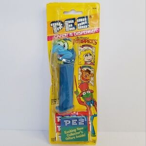 PEZ and The Muppets Gonzo Head Toy Candy Dispenser- New in Package